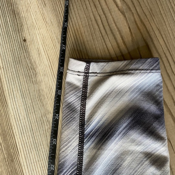 Athleta High Rise Alpine Chaturanga Tight Small - Picture 7 of 9